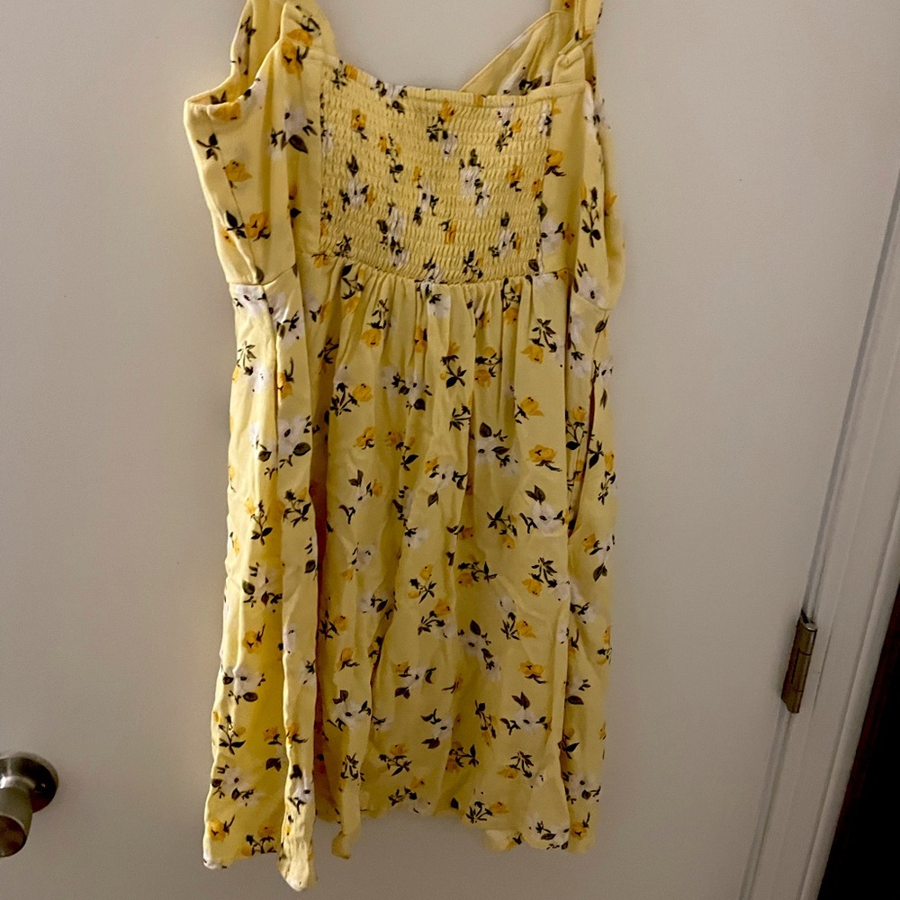 Old Navy Women’s Floral Butter Yellow Sundress Size S - Picture 3 of 4